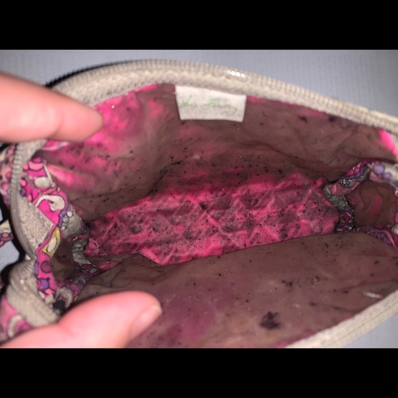 Vera Bradley makeup bag (SMALL) - Picture 3 of 3